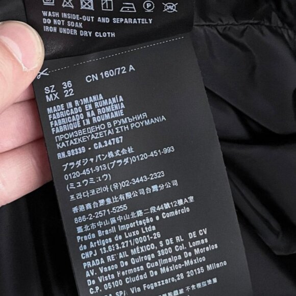 Prada 2019 Black Re-Nylon Belted Down Jacket - Picture 10 of 12
